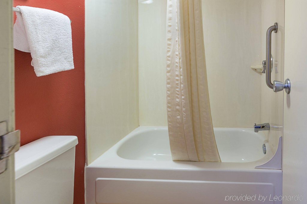 Фото Red Roof Inn Lansing West - Msu