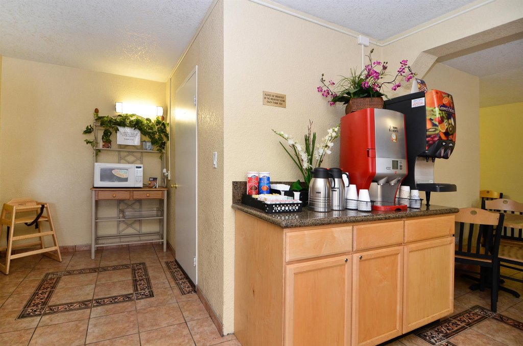 Фото Best Western Americana Inn