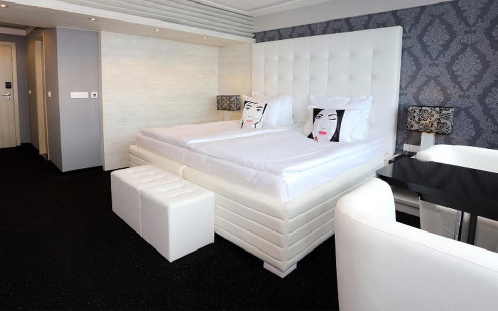 Фото Grand Hotel Shumen