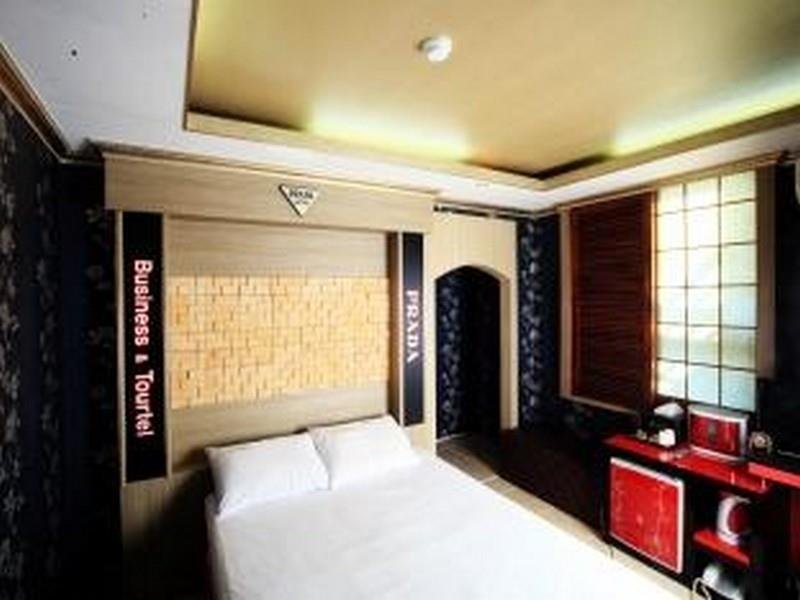 Фото Brown Hotel