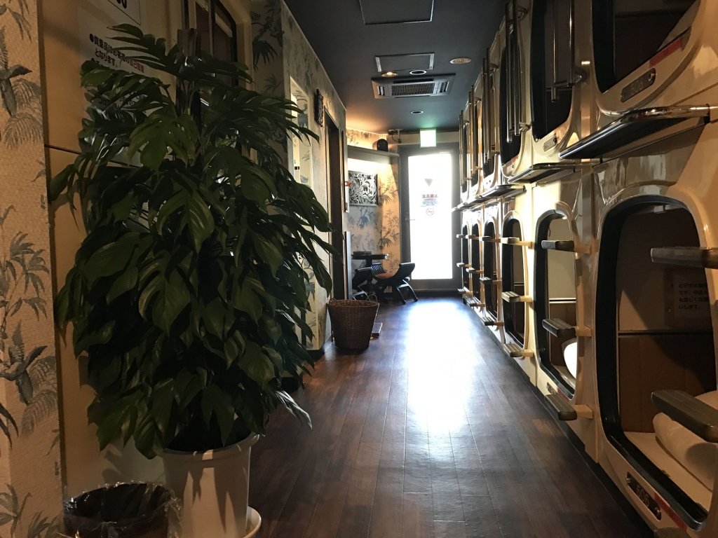 Фото Capsule Inn Shimbashi - Men Only