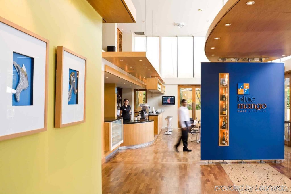 Фото Cairns Harbourside Hotel