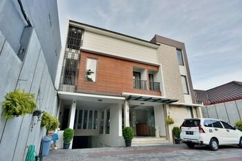 Гостиница Zen Rooms Near Tb Simatupang