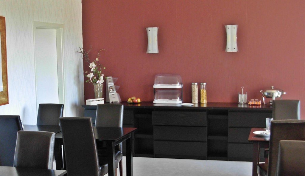 Фото Land-gut-Hotel Nordsee, Hotel Schild