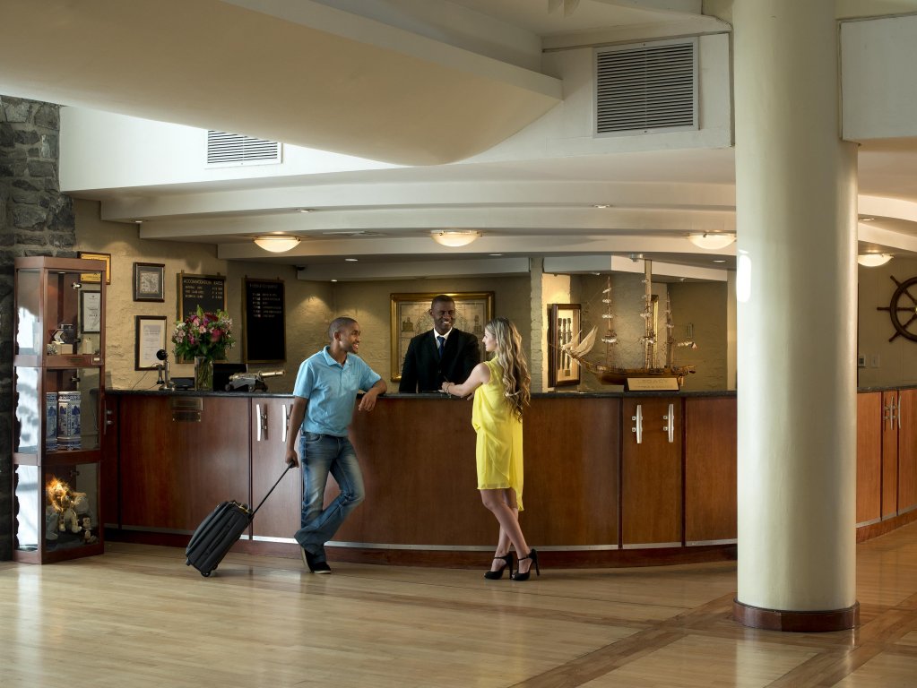 Фото The Commodore