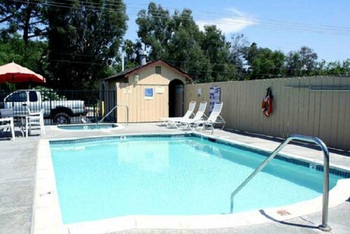 Гостиница Escondido Lodge в Эскондидо