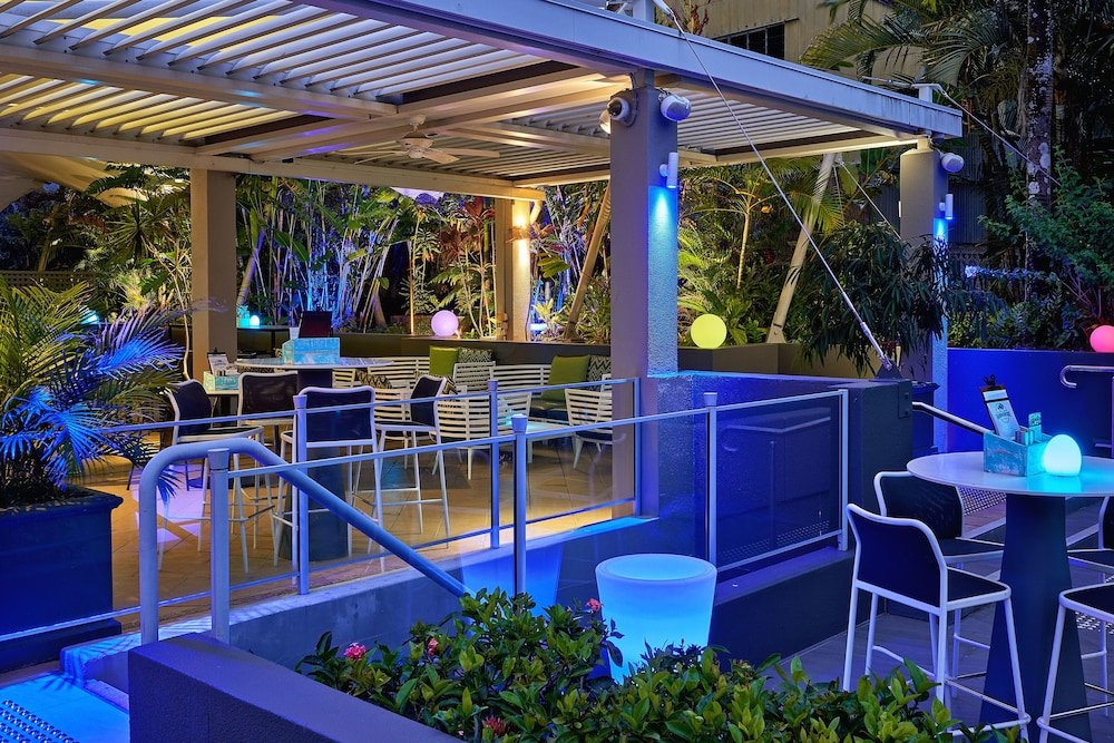Фото Cairns Harbourside Hotel