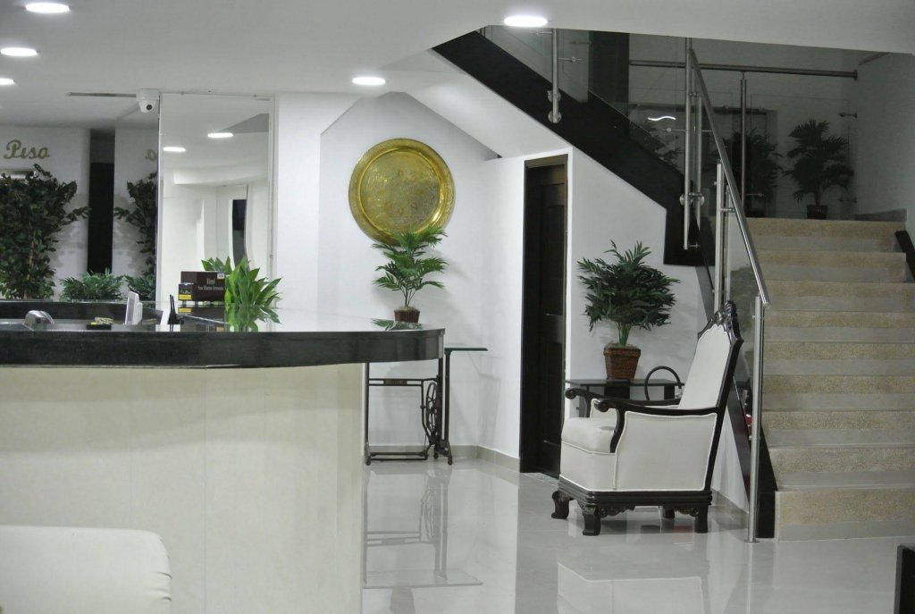 Фото отеля 2