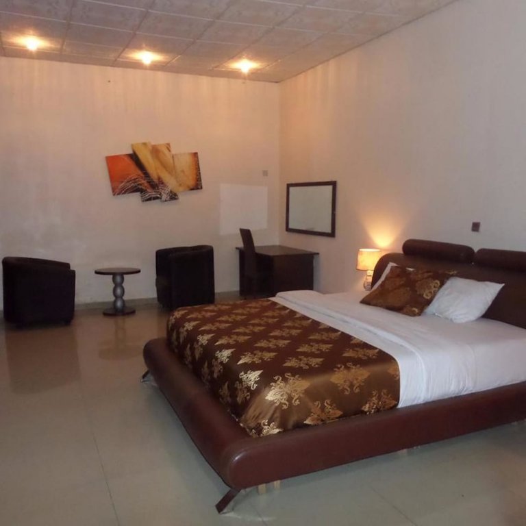 Фото Mayors & Diplomat Suite Gra