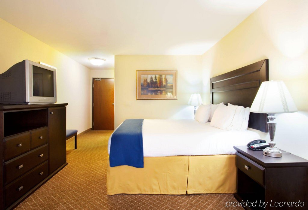 Фото Holiday Inn Express Hotel & Suites Chicago South Lansing, an Ihg Hotel