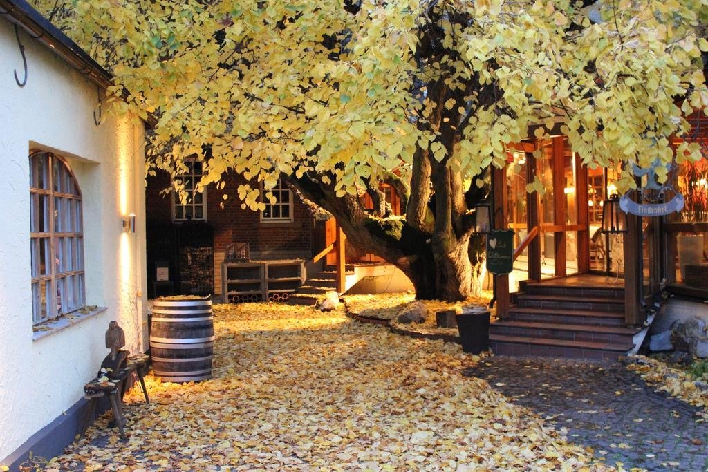 Фото Lindenhof Landgasthof Hotel