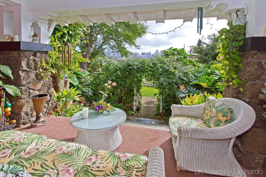 Фото Manoa Valley Inn