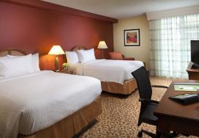 Фото Courtyard Miami Downtown/Brickell Area