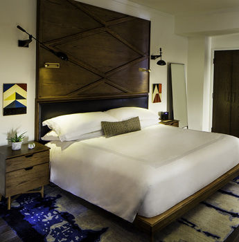 Фото Thompson Nashville