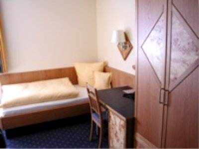 Фото Hotel Kollerhof Garni Aschheim