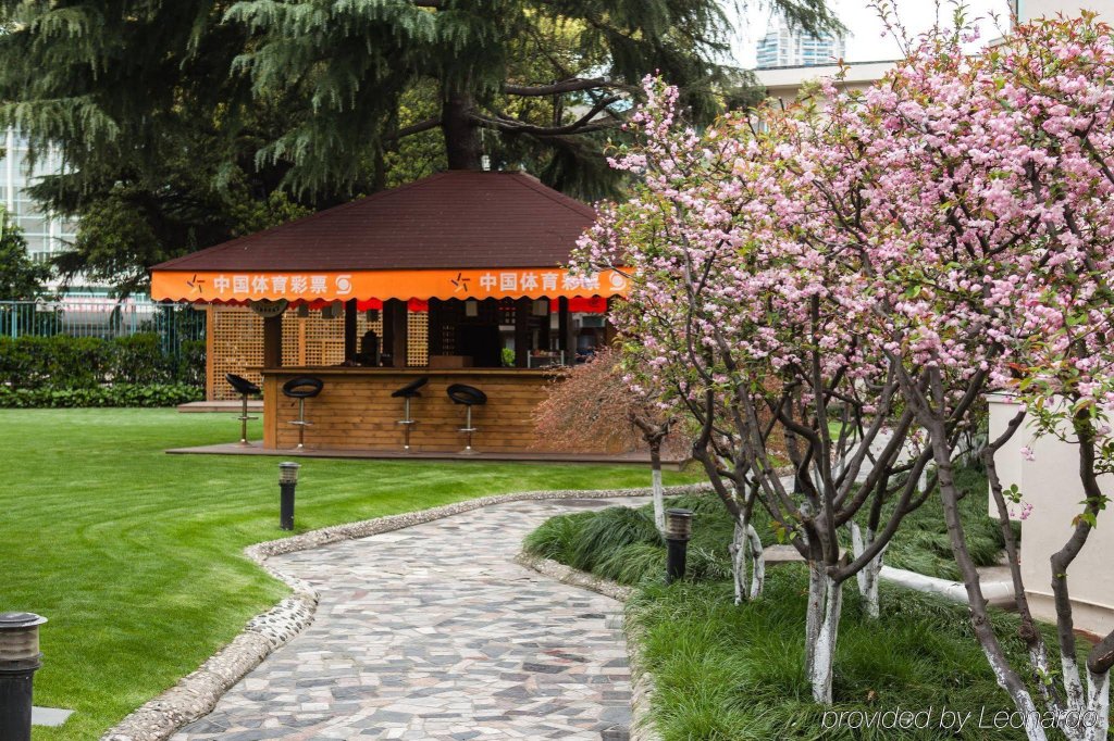 Фото Shanghai Olympic Hotel