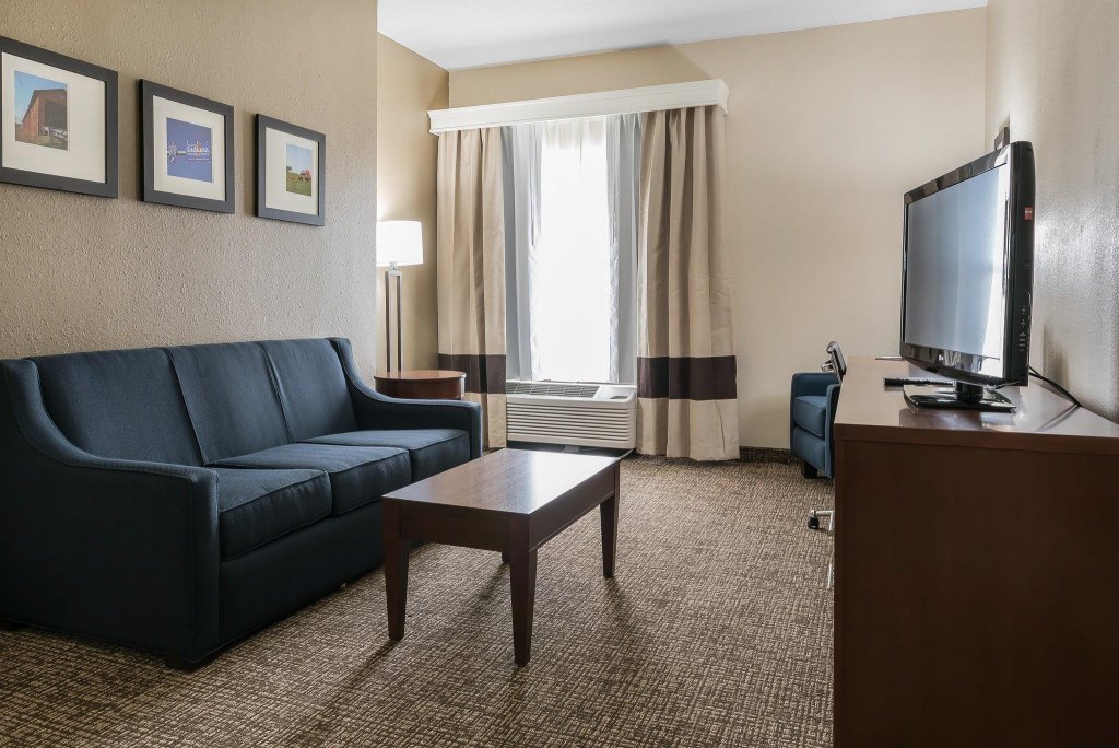 Фото Comfort Inn Indianapolis North - Carmel