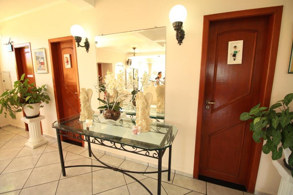 Фото Guanumbis Hotel