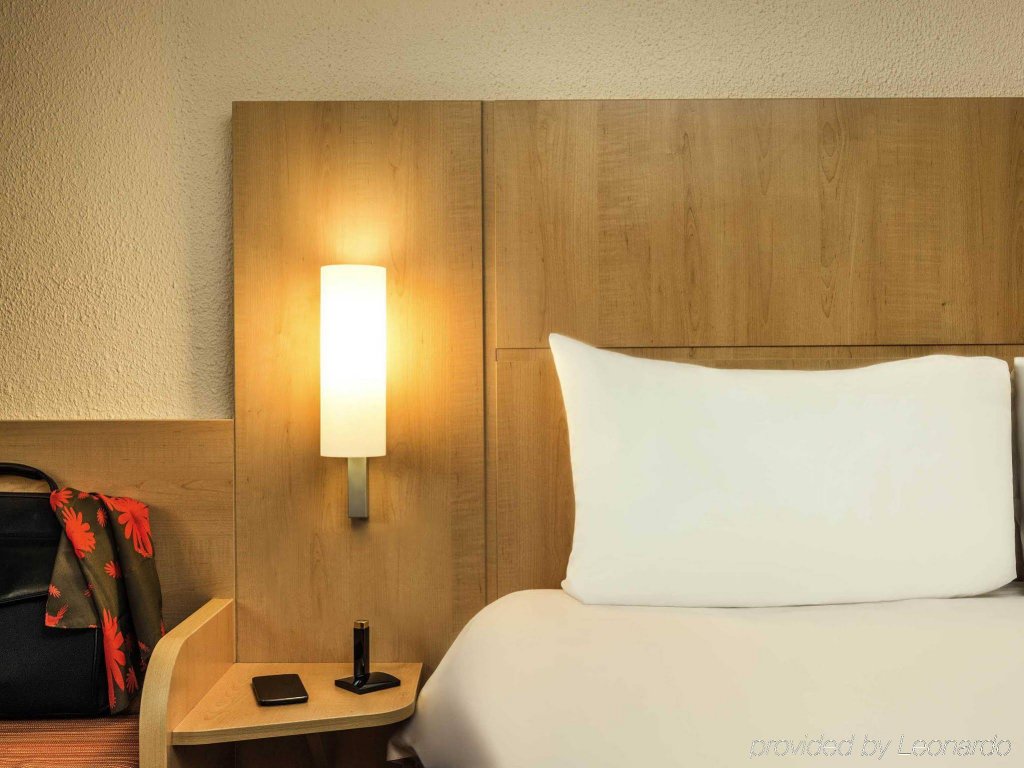 Фото Ibis Paris Montmartre Sacré-Coeur