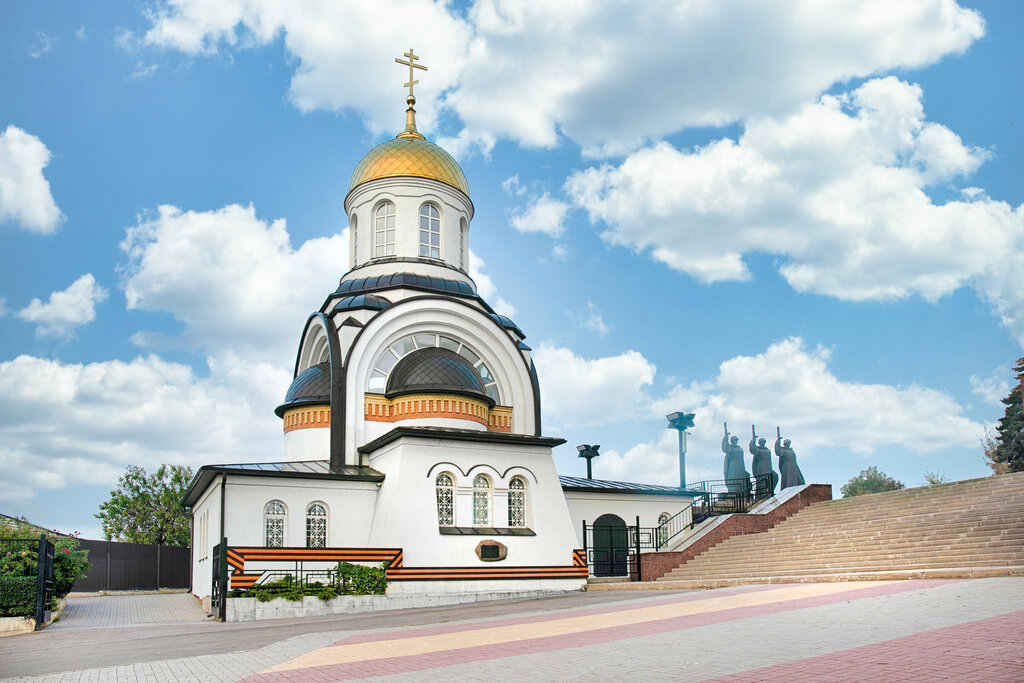 كنيسة أرثوذكسية St. Dmitry Donskoy Church on Chizhovsky Bridgehead ، فورونيج، صورة