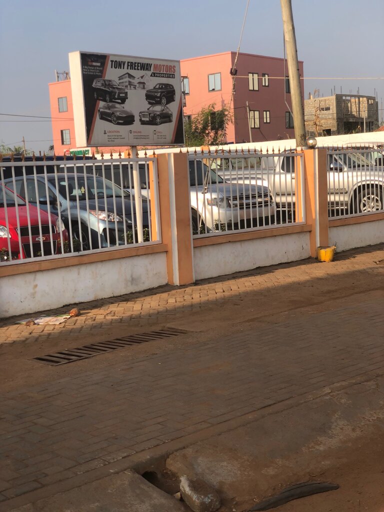 Car dealership Tony Freeway Motors, Earth, photo