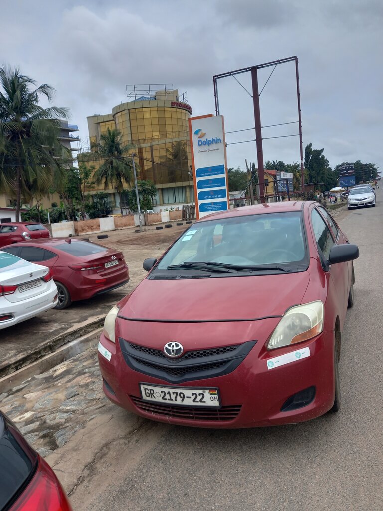 Private experts Dolphin, Accra, photo