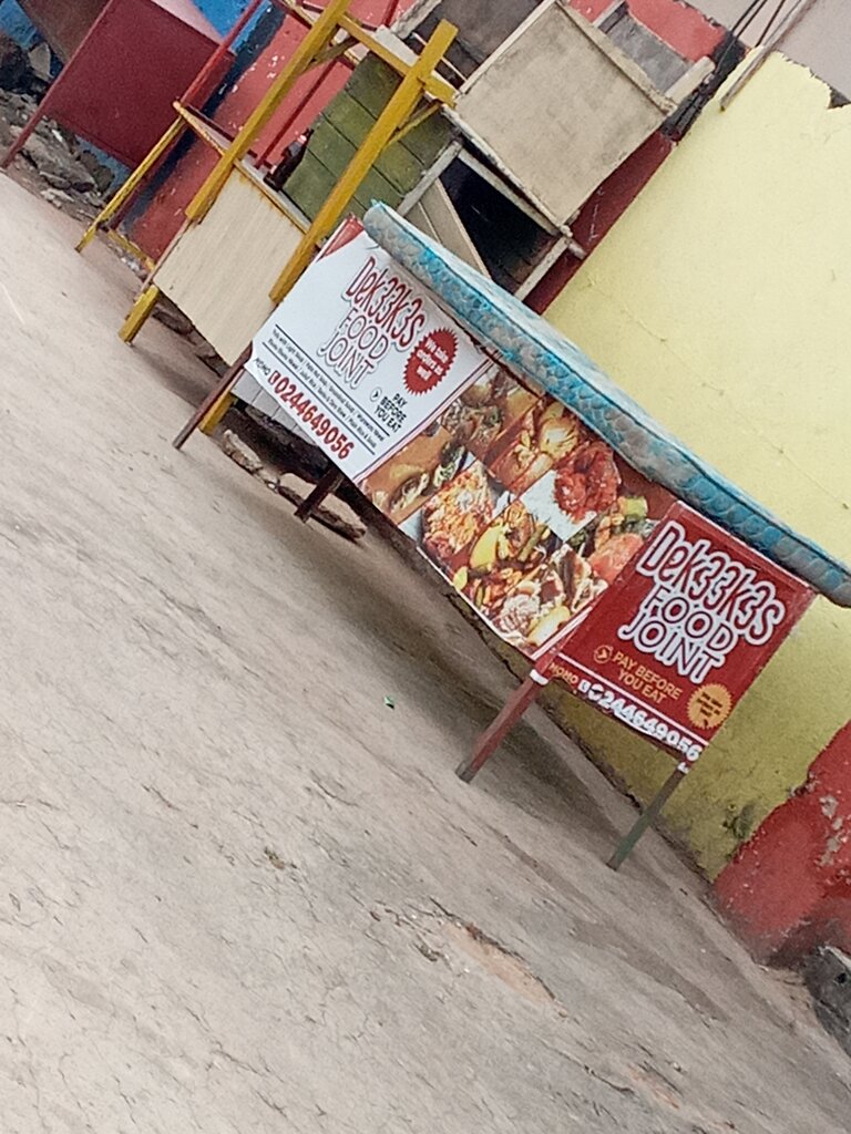 Catering Dek33k3s food joint, Accra, photo