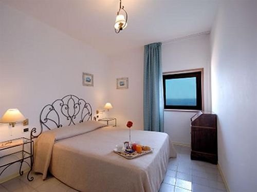 Фото Hotel Grotta Palazzese