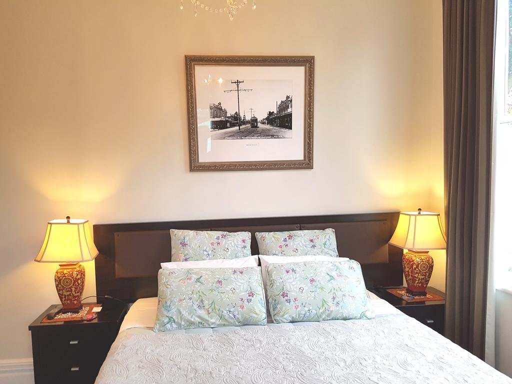 Фото Ponsonby Manor Guest House