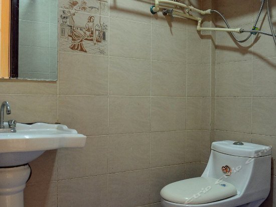 Фото Raofeng Hotel