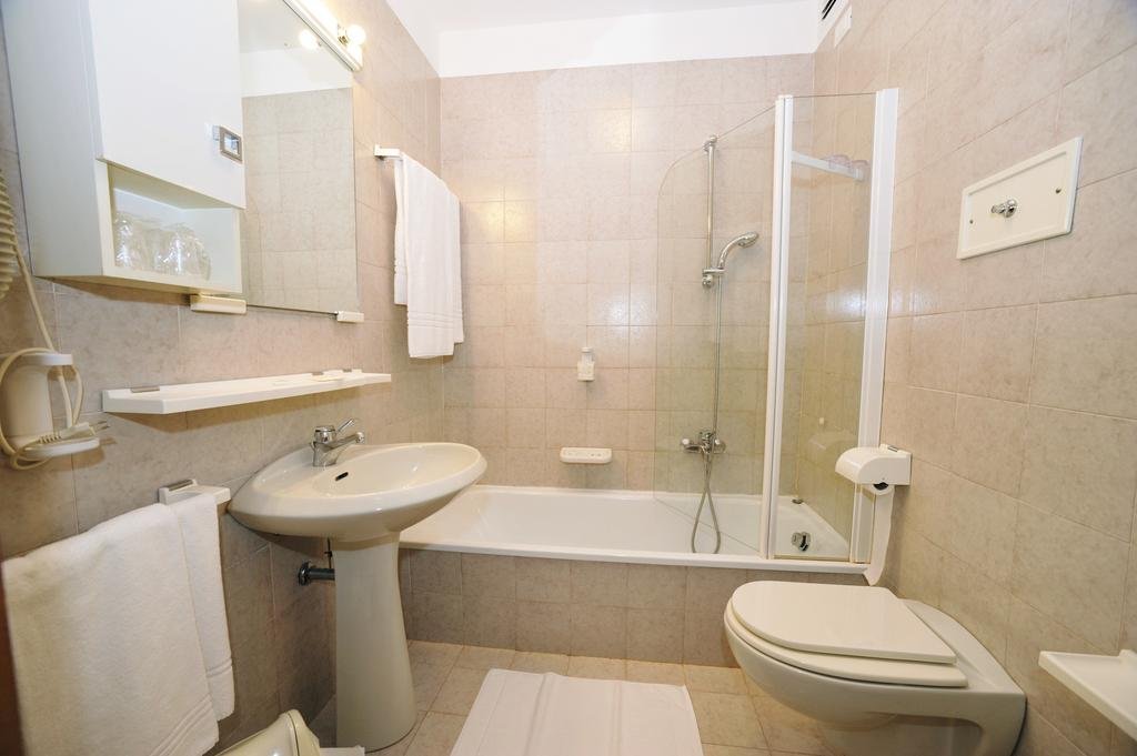 Фото Hotel Bella Venezia