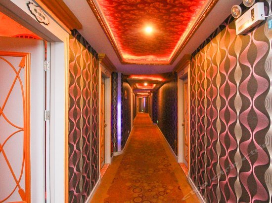 Фото Yixing Xiahao Hotel