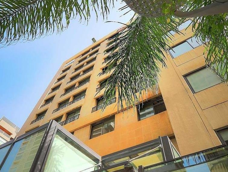 Фото отеля 1