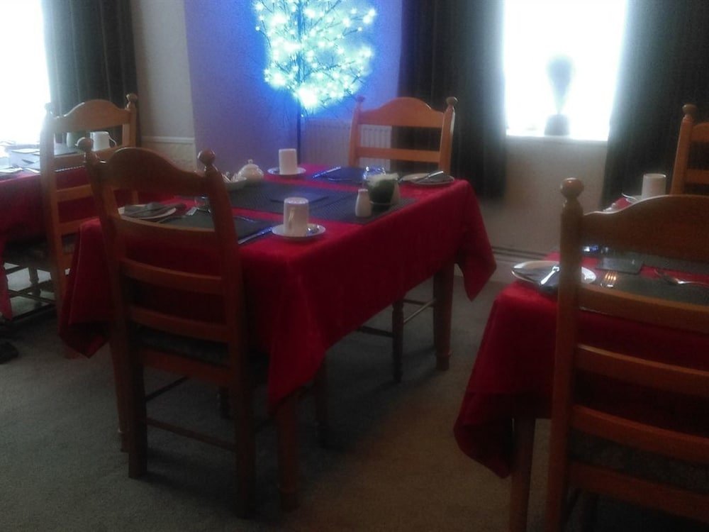 Фото Holyhead Lodge