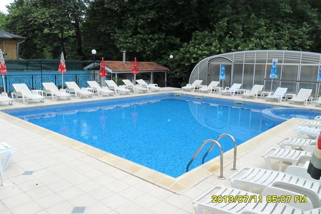 Фото отеля 2