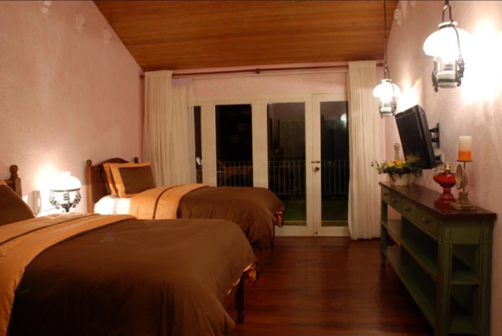 Фото Joaquin's Bed and Breakfast