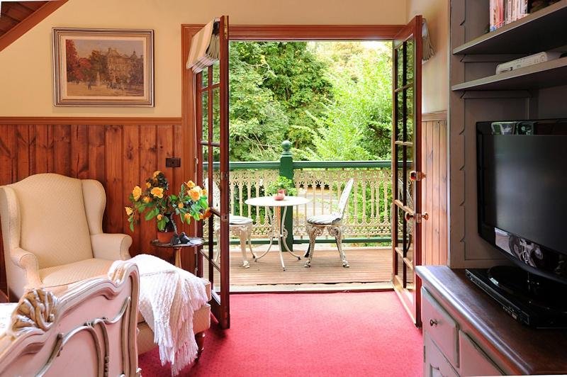 Фото Mary Card's Coach House