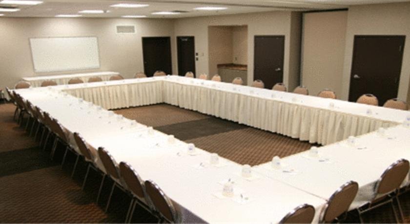 Фото Humphry Inn & Suites