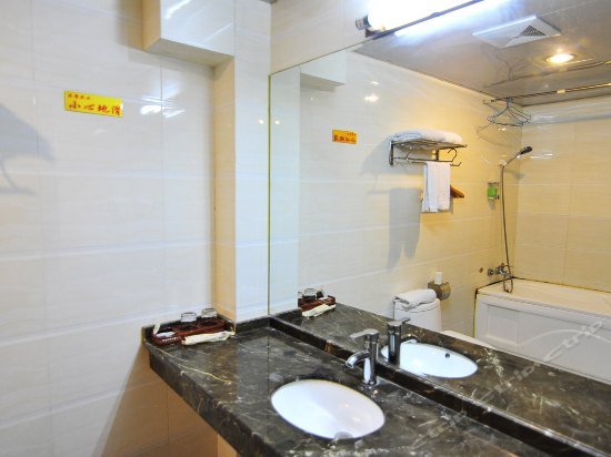 Фото Zhetai Hotel