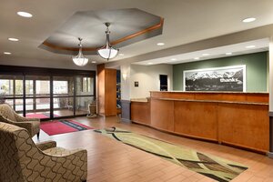 Гостиница Hampton Inn & Suites Manchester Bedford