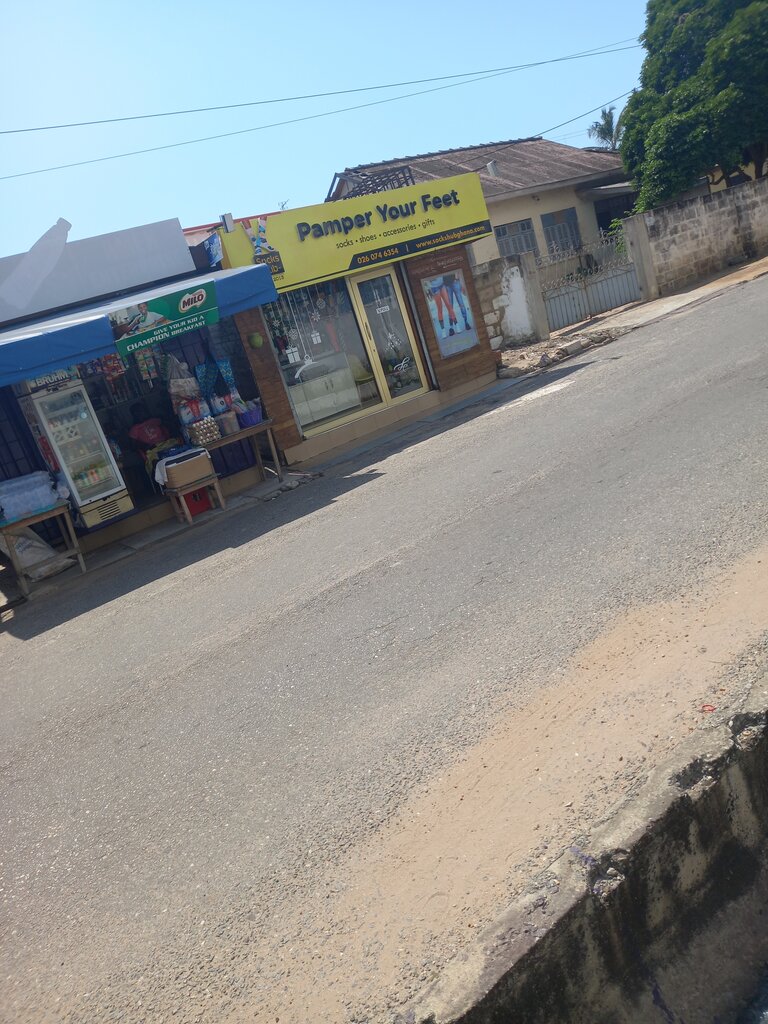 Shoe store Pamper Your Feet, Accra, photo