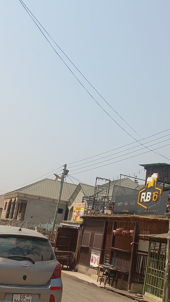 Bar, pub Pub 16, Accra, photo