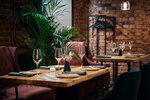 Kruzenshtern Wine Gastrobar (9th Vasilyevskogo Ostrova Line, 2), restaurante