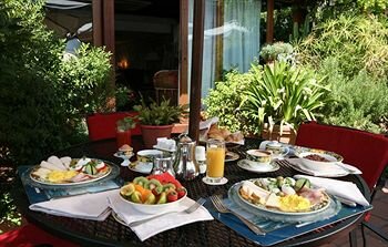 Фото The Inn at the Spanish Steps 