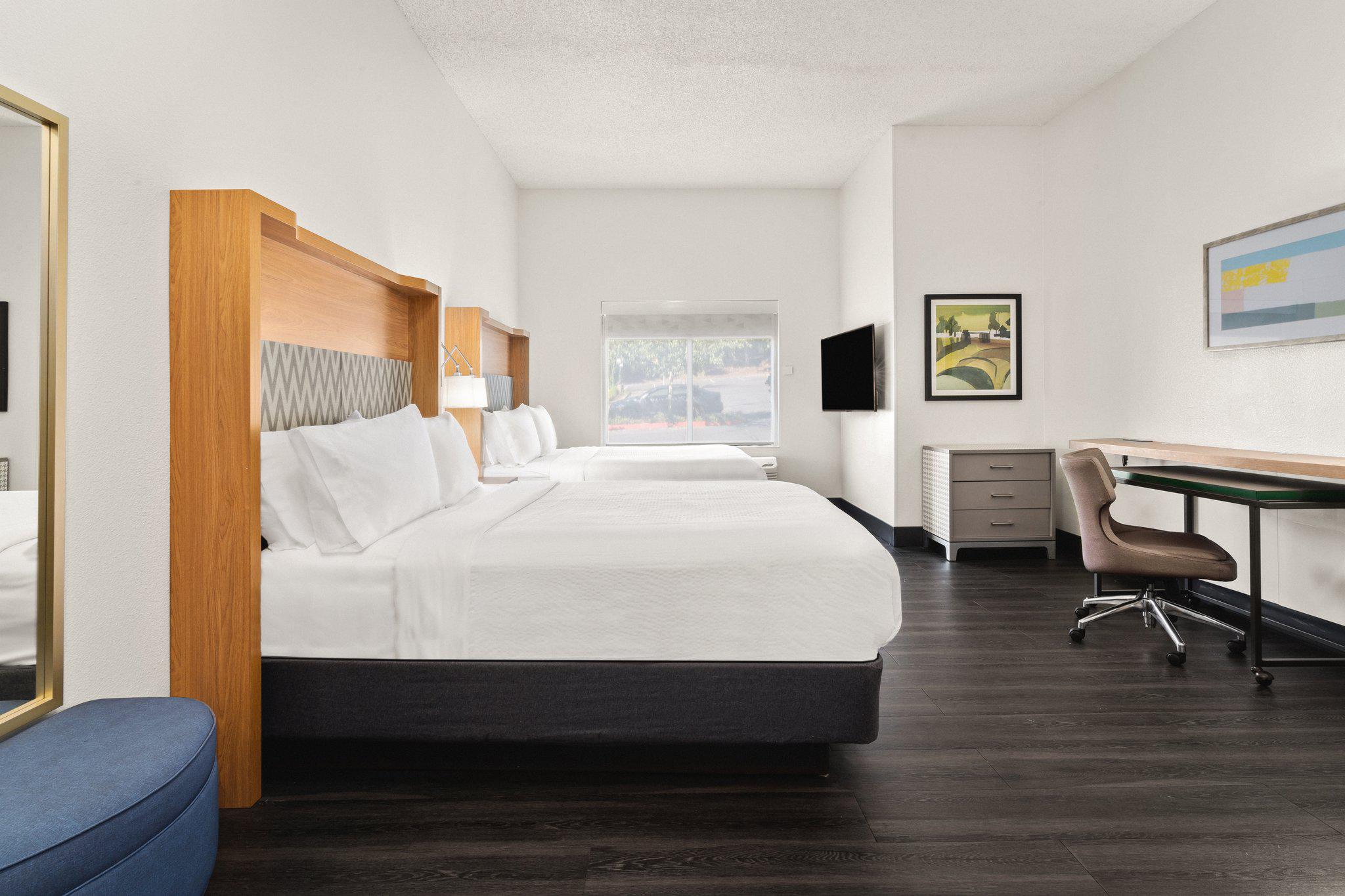 Фото Holiday Inn & Suites Bothell, an Ihg Hotel