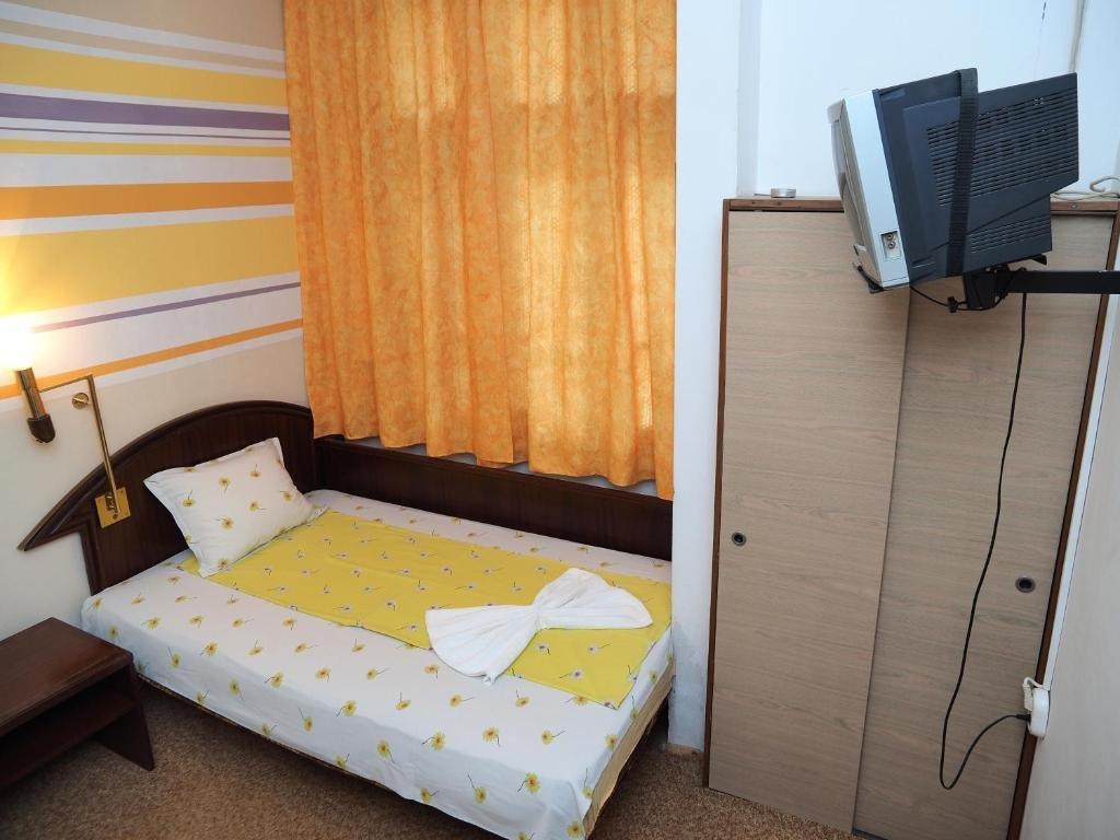 Фото Family Hotel Tangra