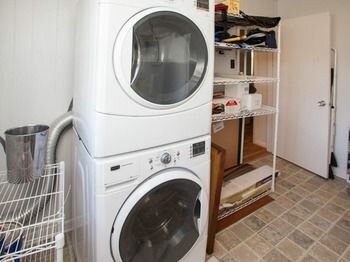 Гостиница Brownley Beach 5 Bedrooms 2.5 Bathrooms Cottage в Вирджиния-Бич