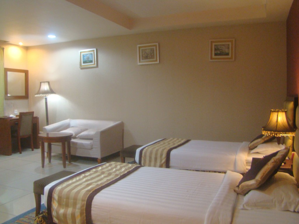 Фото Hotel Gateway Grandeur