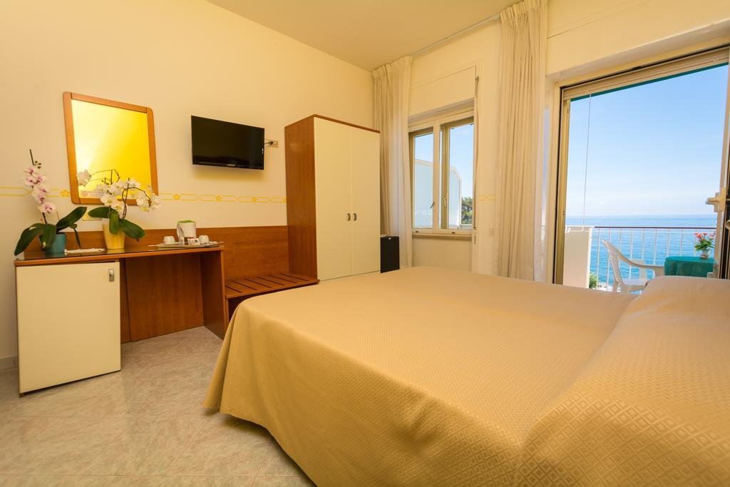 Фото Hotel Baia Verde