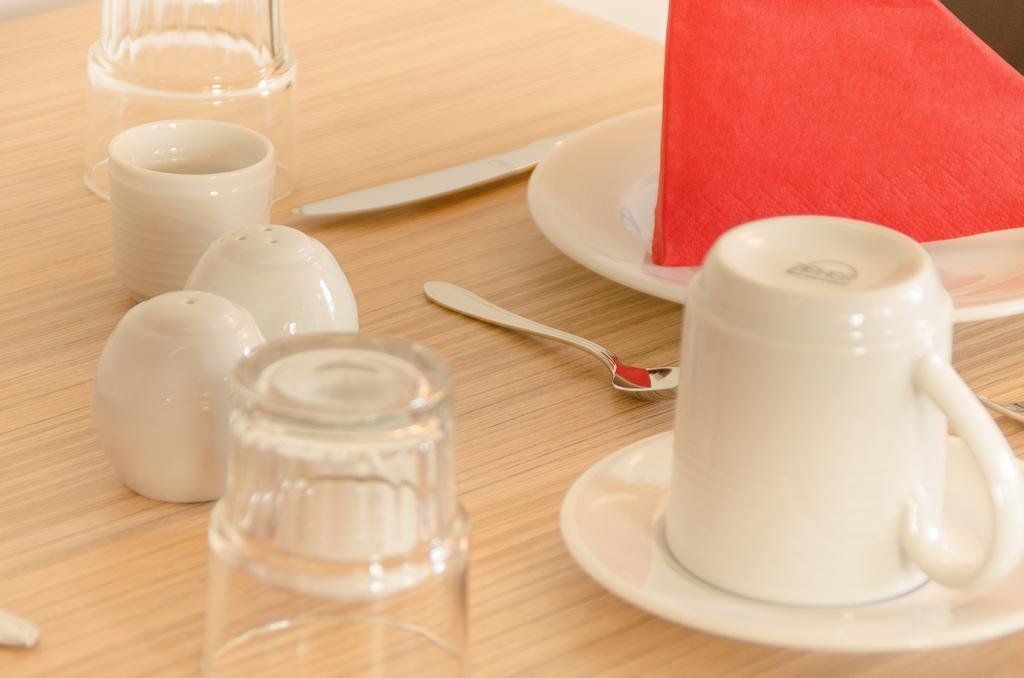 Фото Alpha & Omega Hotel